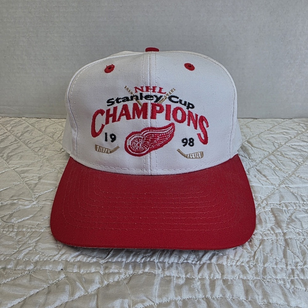 Detroit Red Wings 1998 Stanley Cup Vintage Logo 7 Snapback Cap Hat